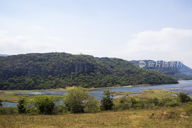 Lapinha da Serra湖和村庄